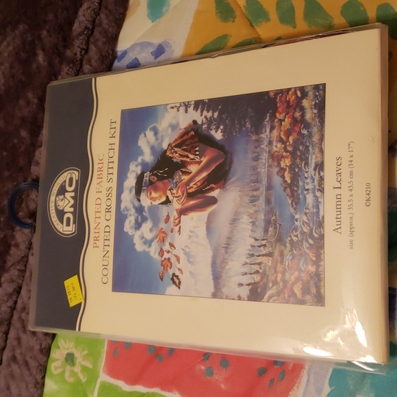 Indian, PRINTED FABRIC COUNTED CROSS STITCH KIT "Autumb Leaves" - Picture 9 of 12